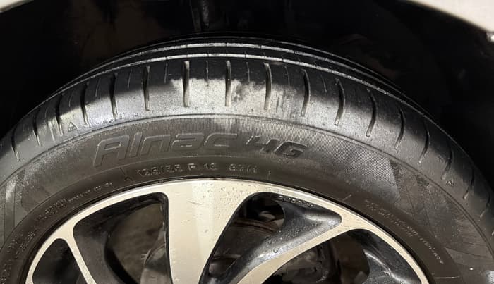 2021 Toyota Glanza V CVT, Petrol, Automatic, 33,834 km, Right Front Tyre Tread