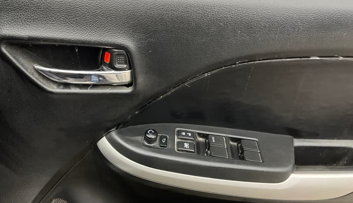 2016 Maruti Baleno DELTA PETROL 1.2, Petrol, Manual, 38,127 km, Driver Side Door Panels Control