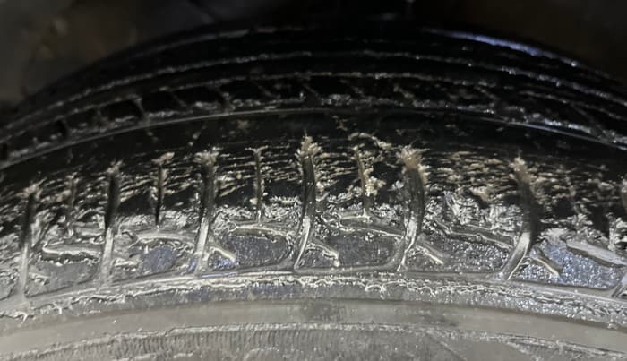 2016 Maruti Baleno DELTA PETROL 1.2, Petrol, Manual, 38,127 km, Left Front Tyre Tread