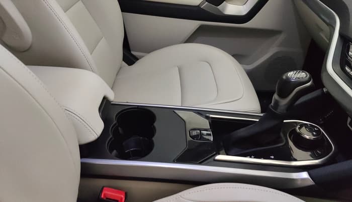 2021 Tata Safari XZA PLUS, Diesel, Automatic, 42,336 km, Gear Lever