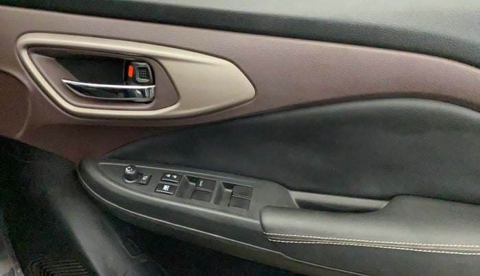 2023 Maruti FRONX DELTA PLUS 1.2L AGS, Petrol, Automatic, 25,706 km, Driver Side Door Panels Control