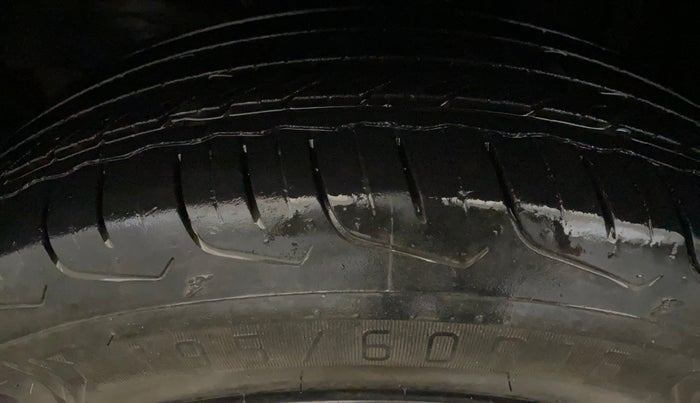 2023 Maruti FRONX DELTA PLUS 1.2L AGS, Petrol, Automatic, 25,706 km, Left Front Tyre Tread