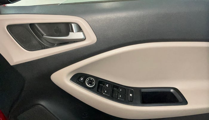 2014 Hyundai Elite i20 SPORTZ 1.2, Petrol, Manual, 45,567 km, Driver Side Door Panels Control