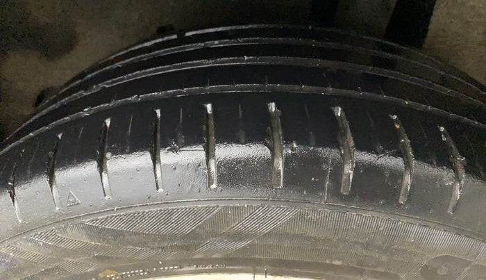 2021 Maruti Baleno ZETA PETROL 1.2, Petrol, Manual, 53,607 km, Left Rear Tyre Tread