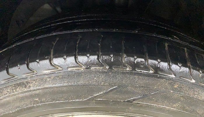 2021 Maruti Baleno ZETA PETROL 1.2, Petrol, Manual, 53,607 km, Left Front Tyre Tread