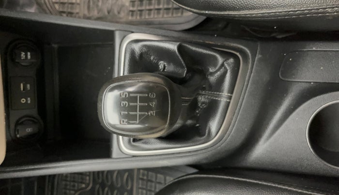 2019 Hyundai Verna 1.6 VTVT SX, Petrol, Manual, 75,966 km, Gear Lever