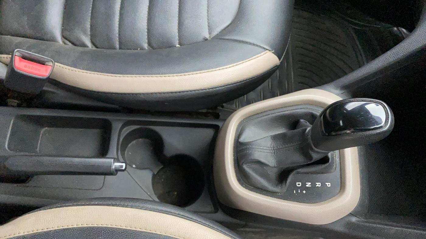 2015 Hyundai Grand i10 ASTA AT 1.2 KAPPA VTVT, Petrol, Automatic, 81,158 km, Gear Lever
