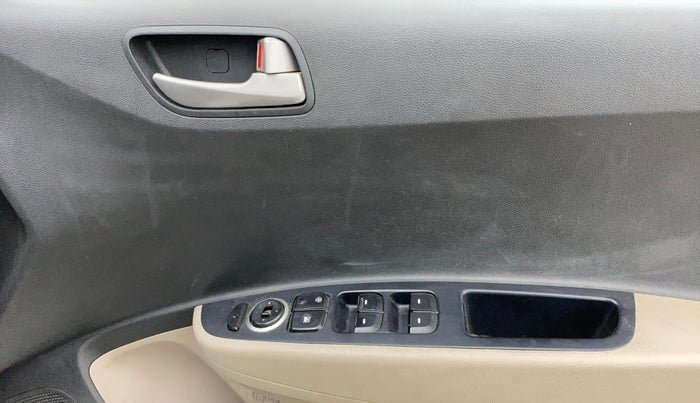 2015 Hyundai Grand i10 ASTA AT 1.2 KAPPA VTVT, Petrol, Automatic, 81,100 km, Driver Side Door Panels Control