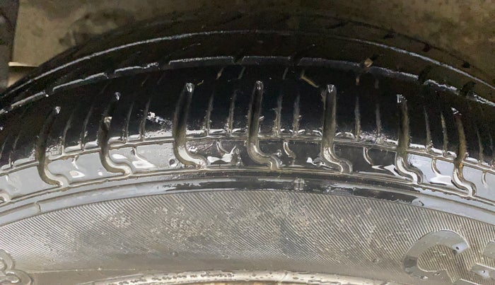 2015 Hyundai Grand i10 ASTA AT 1.2 KAPPA VTVT, Petrol, Automatic, 81,100 km, Right Rear Tyre Tread