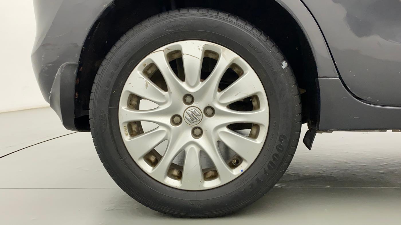2015 Maruti Baleno ALPHA PETROL 1.2, Petrol, Manual, 76,625 km, Right Rear Wheel