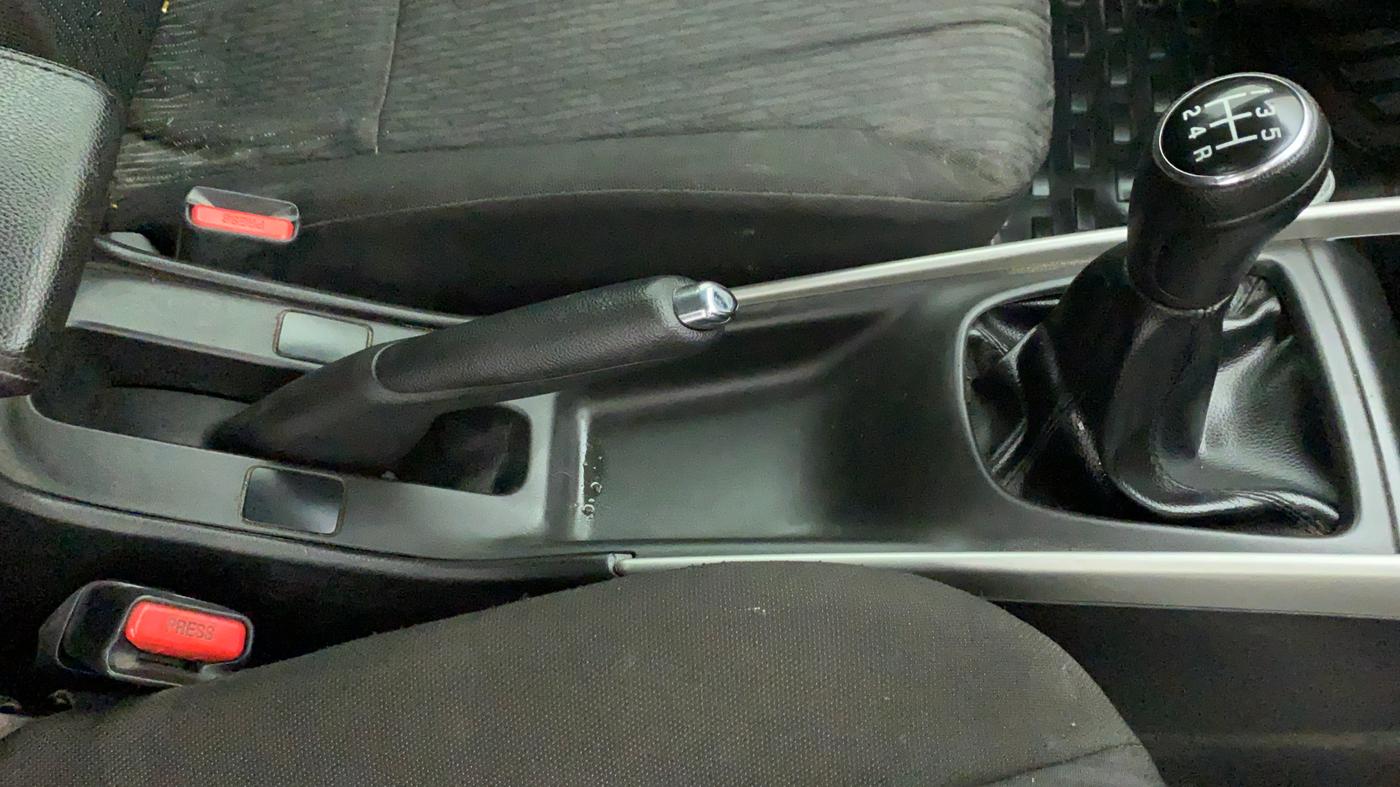 2015 Maruti Baleno ALPHA PETROL 1.2, Petrol, Manual, 76,625 km, Gear Lever
