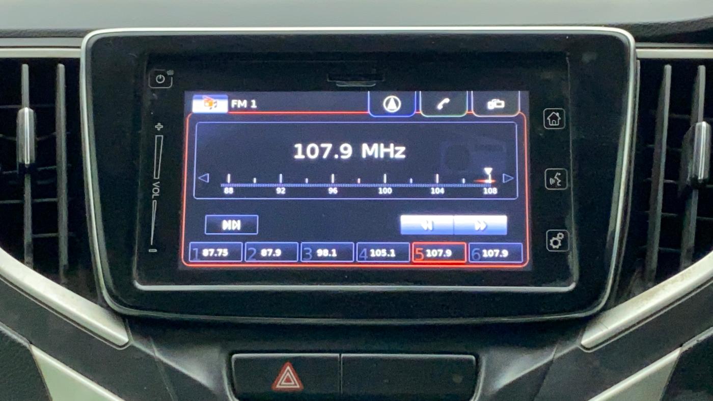 2015 Maruti Baleno ALPHA PETROL 1.2, Petrol, Manual, 76,625 km, Infotainment System