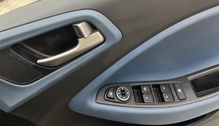 2018 Hyundai i20 Active 1.2 SX, Petrol, Manual, 49,092 km, Driver Side Door Panels Control