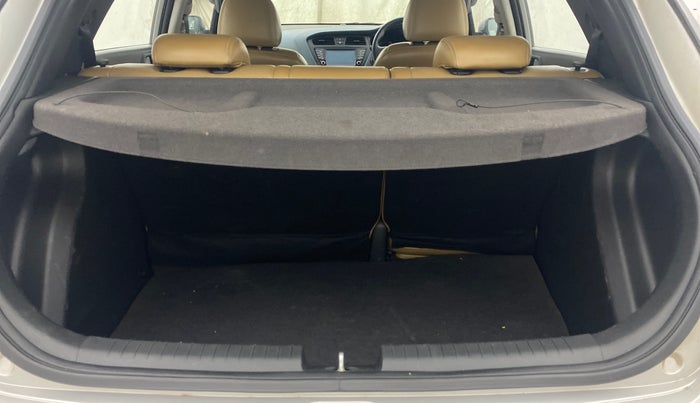 2018 Hyundai i20 Active 1.2 SX, Petrol, Manual, 49,092 km, Boot Inside