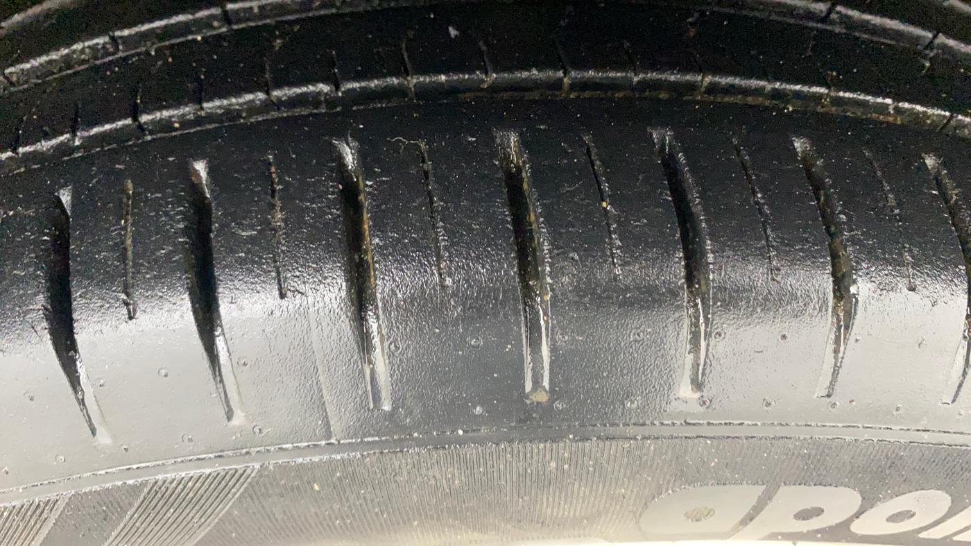 2021 Maruti Baleno ALPHA PETROL 1.2, Petrol, Manual, 37,793 km, Right Front Tyre Tread