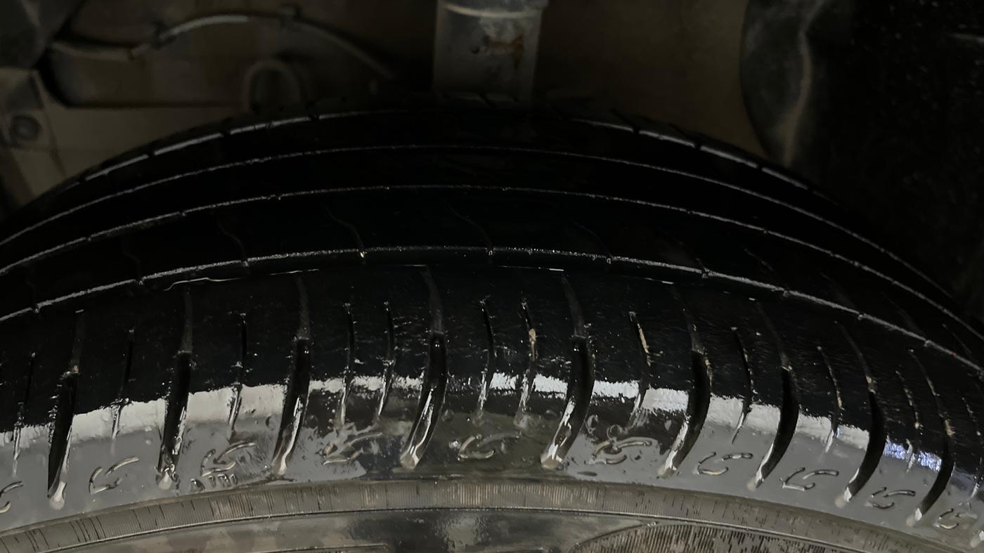 2021 Toyota URBAN CRUISER MID GRADE AT, Petrol, Automatic, 33,078 km, Left Front Tyre Tread