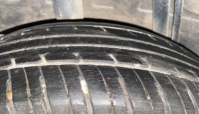 2017 Datsun Redi Go T (O), Petrol, Manual, 82,524 km, Right Rear Tyre Tread