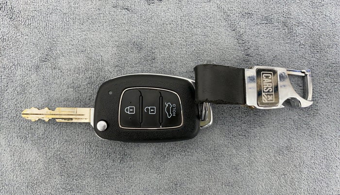 2021 Hyundai GRAND I10 NIOS SPORTZ 1.2 KAPPA VTVT CNG, CNG, Manual, 27,161 km, Key Close Up