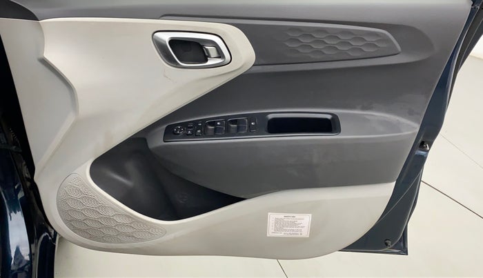 2021 Hyundai GRAND I10 NIOS SPORTZ 1.2 KAPPA VTVT CNG, CNG, Manual, 27,161 km, Driver Side Door Panels Control