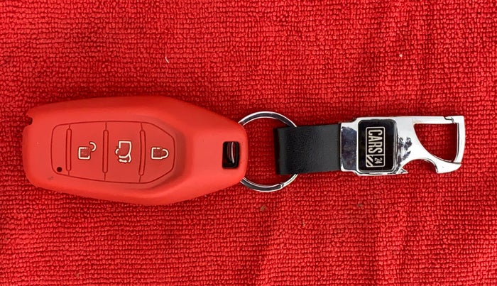 2018 Mahindra XUV500 W9, Diesel, Manual, 98,201 km, Key Close Up