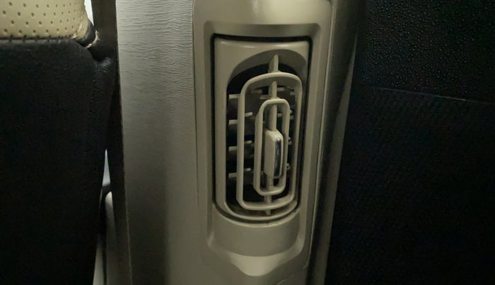 2018 Mahindra XUV500 W9, Diesel, Manual, 98,201 km, Rear AC Vents