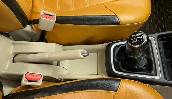 2018 Maruti Dzire VDI, Diesel, Manual, 64,876 km, Gear Lever