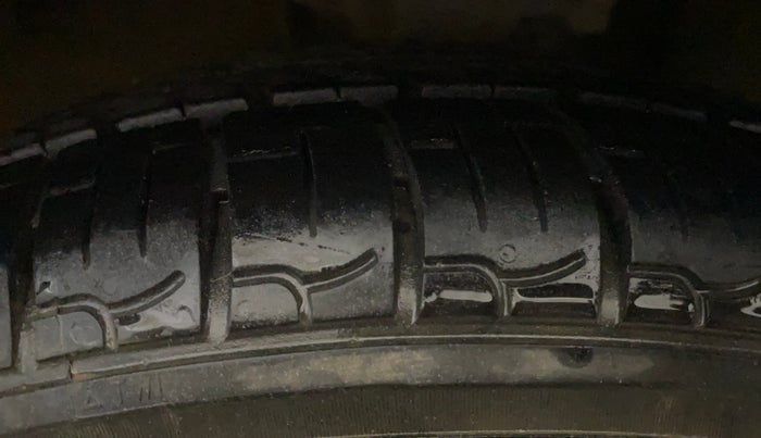 2015 Hyundai i10 MAGNA 1.1, Petrol, Manual, 47,411 km, Left Front Tyre Tread