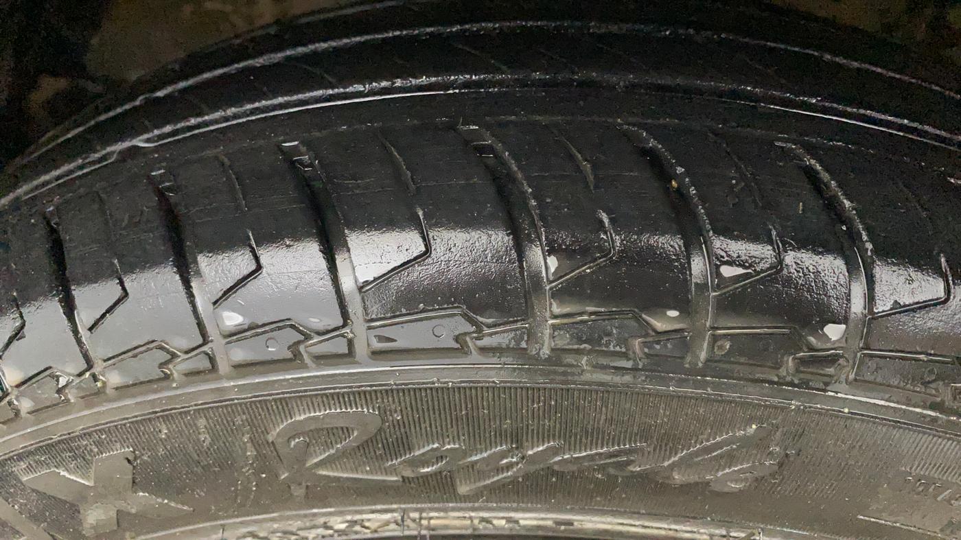 2023 Maruti Swift LXI, Petrol, Manual, 51,489 km, Left Front Tyre Tread