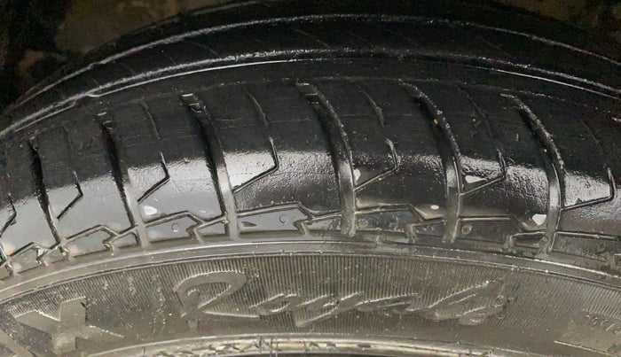 2023 Maruti Swift LXI, Petrol, Manual, 51,489 km, Left Front Tyre Tread