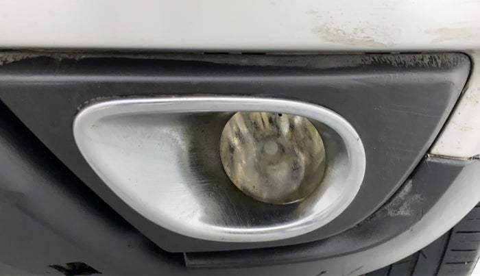 2017 Renault Duster RXZ AMT 110 PS, Diesel, Automatic, 89,537 km, Left fog light - Not fixed properly