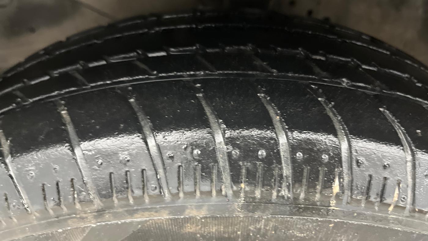 2015 Honda Brio S MT, Petrol, Manual, 82,308 km, Left Front Tyre Tread