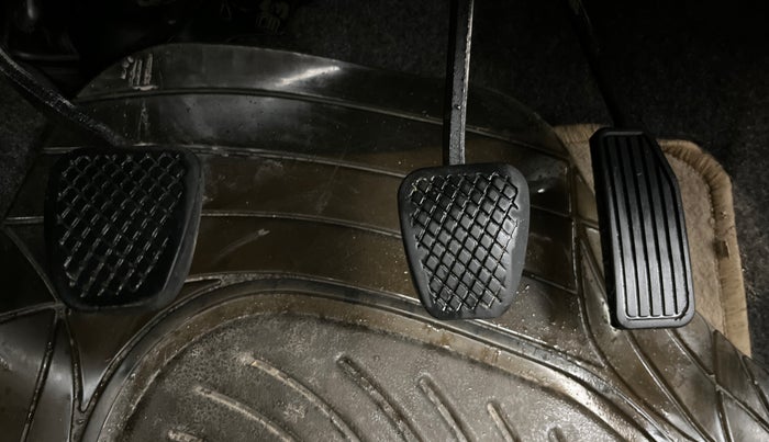 2015 Honda Brio S MT, Petrol, Manual, 82,523 km, Pedals