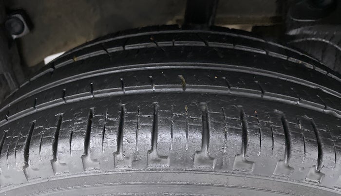 2017 Renault Duster RXZ AMT 110 PS, Diesel, Automatic, 80,077 km, Left Rear Tyre Tread