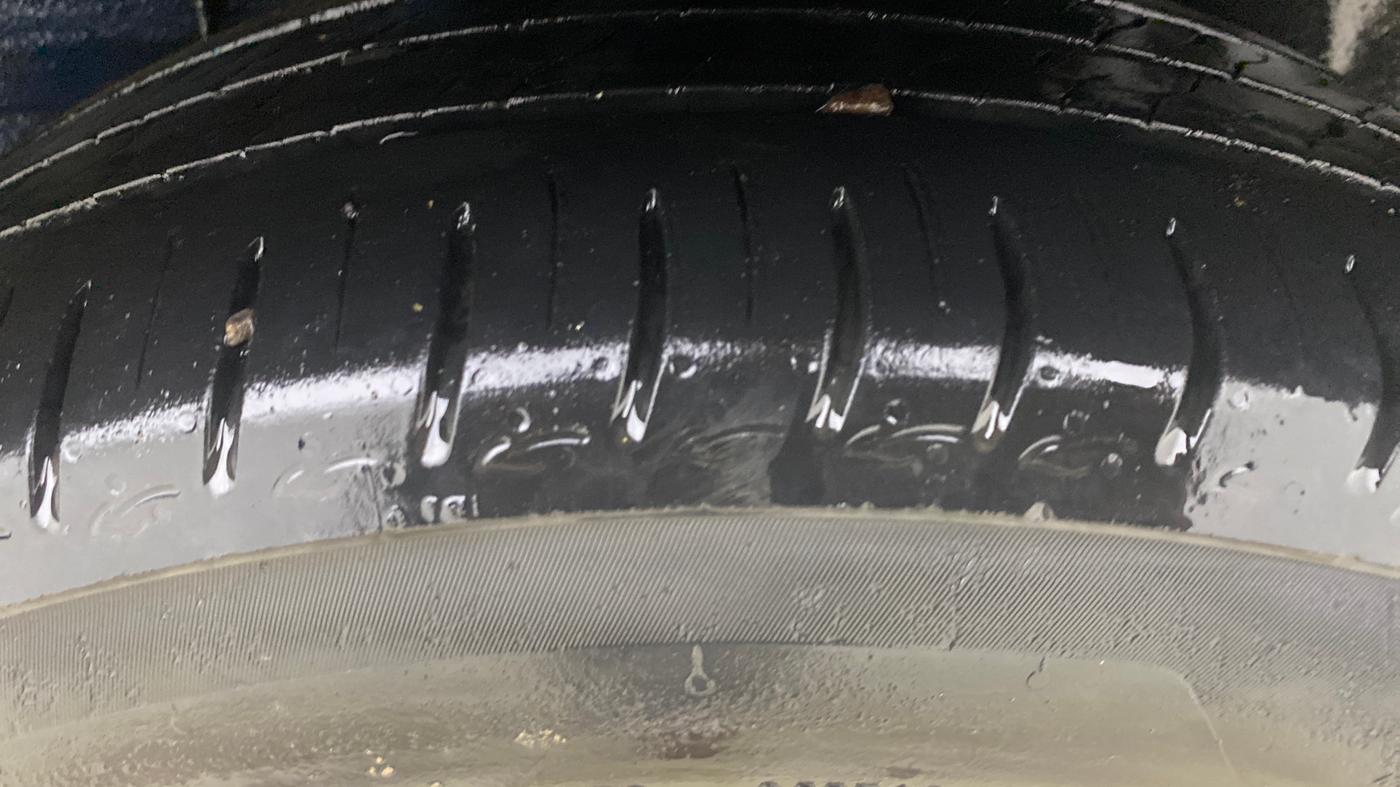 2023 Tata ALTROZ XZ PLUS SUNROOF CNG, CNG, Manual, 46,617 km, Left Rear Tyre Tread
