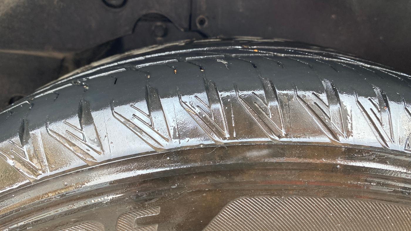 2021 Mahindra XUV500 W11, Diesel, Manual, 87,424 km, Right Rear Tyre Tread