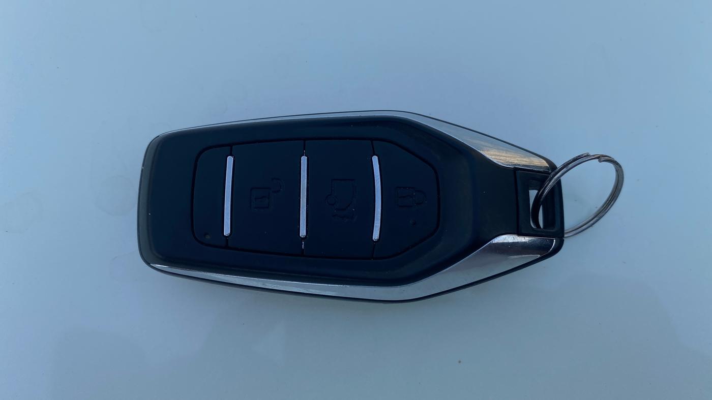2021 Mahindra XUV500 W11, Diesel, Manual, 87,424 km, Key Close Up