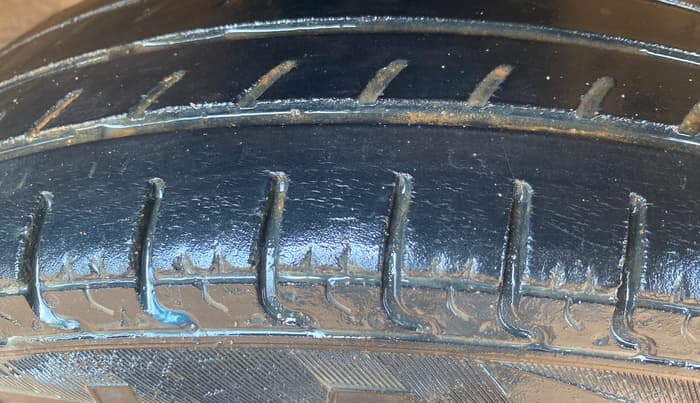 2013 Maruti A Star VXI (ABS) AT, Petrol, Automatic, 60,978 km, Right Front Tyre Tread