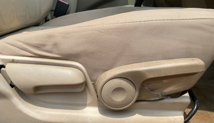 2013 Maruti A Star VXI (ABS) AT, Petrol, Automatic, 60,978 km, Driver Side Adjustment Panel