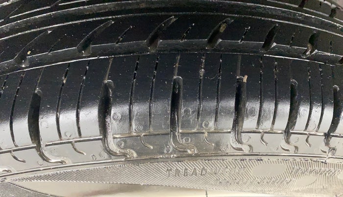 2018 Datsun Redi Go T (O), Petrol, Manual, 76,264 km, Right Rear Tyre Tread