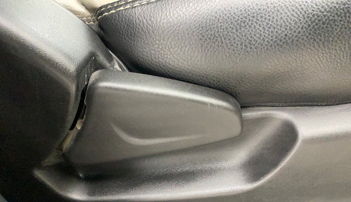 2018 Datsun Redi Go T (O), Petrol, Manual, 76,264 km, Driver Side Adjustment Panel