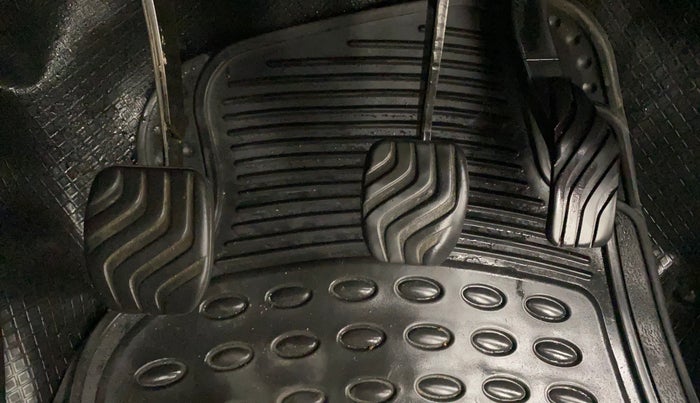 2018 Datsun Redi Go T (O), Petrol, Manual, 76,264 km, Pedals