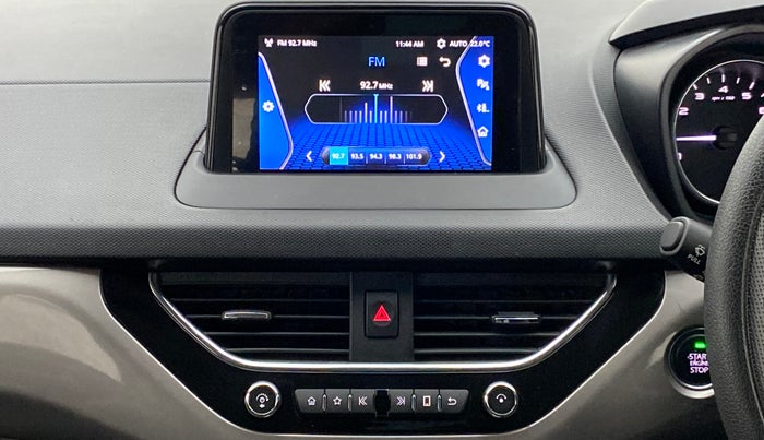 2019 Tata NEXON XZA+ 1.5, Diesel, Automatic, 31,636 km, Infotainment System