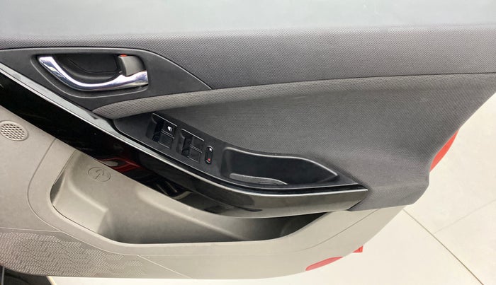 2019 Tata NEXON XZA+ 1.5, Diesel, Automatic, 31,636 km, Driver Side Door Panels Control