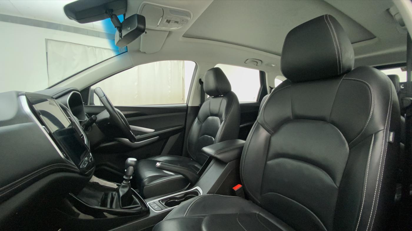 2021 MG HECTOR SHARP 2.0 DIESEL, Diesel, Manual, 26,559 km, Right Side Front Door Cabin