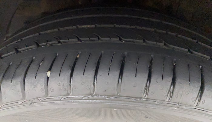 2016 Hyundai Elite i20 ASTA 1.2 (O), Petrol, Manual, 76,384 km, Right Rear Tyre Tread