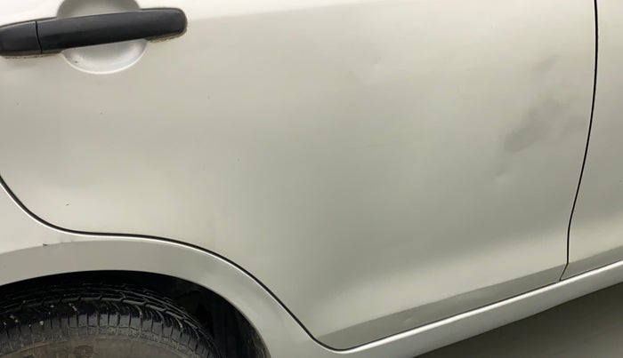 2015 Maruti Swift Dzire LXI, Petrol, Manual, 96,236 km, Right rear door - Slightly dented