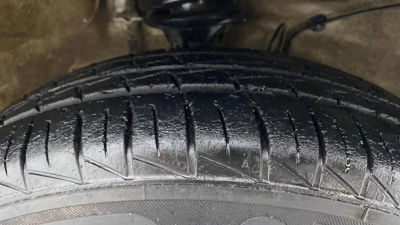 2019 Maruti Alto LXI, Petrol, Manual, 43,419 km, Right Front Tyre Tread