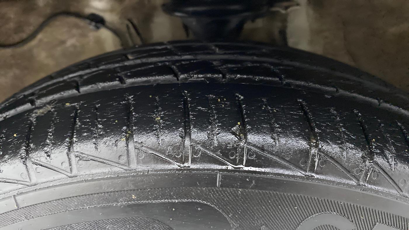 2019 Maruti Alto LXI, Petrol, Manual, 43,419 km, Left Front Tyre Tread