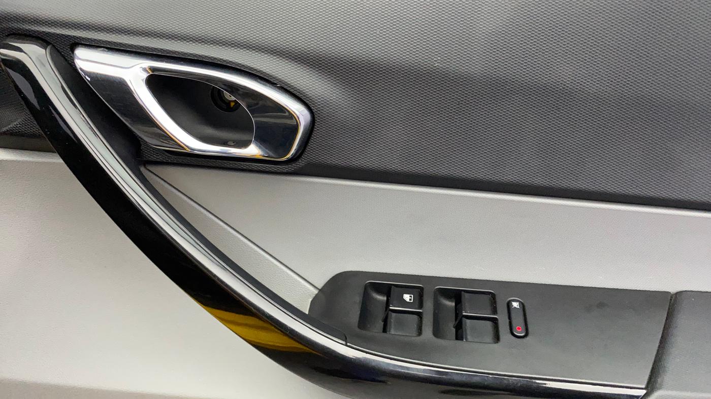 2020 Tata Tiago XZ PLUS PETROL, Petrol, Manual, 42,331 km, Driver Side Door Panels Control
