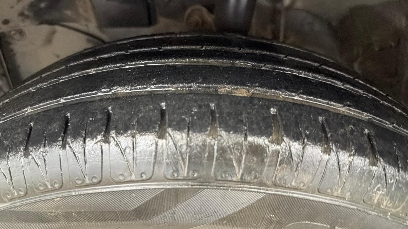 2018 Honda Amaze 1.2L I-VTEC V, Petrol, Manual, 64,538 km, Left Front Tyre Tread